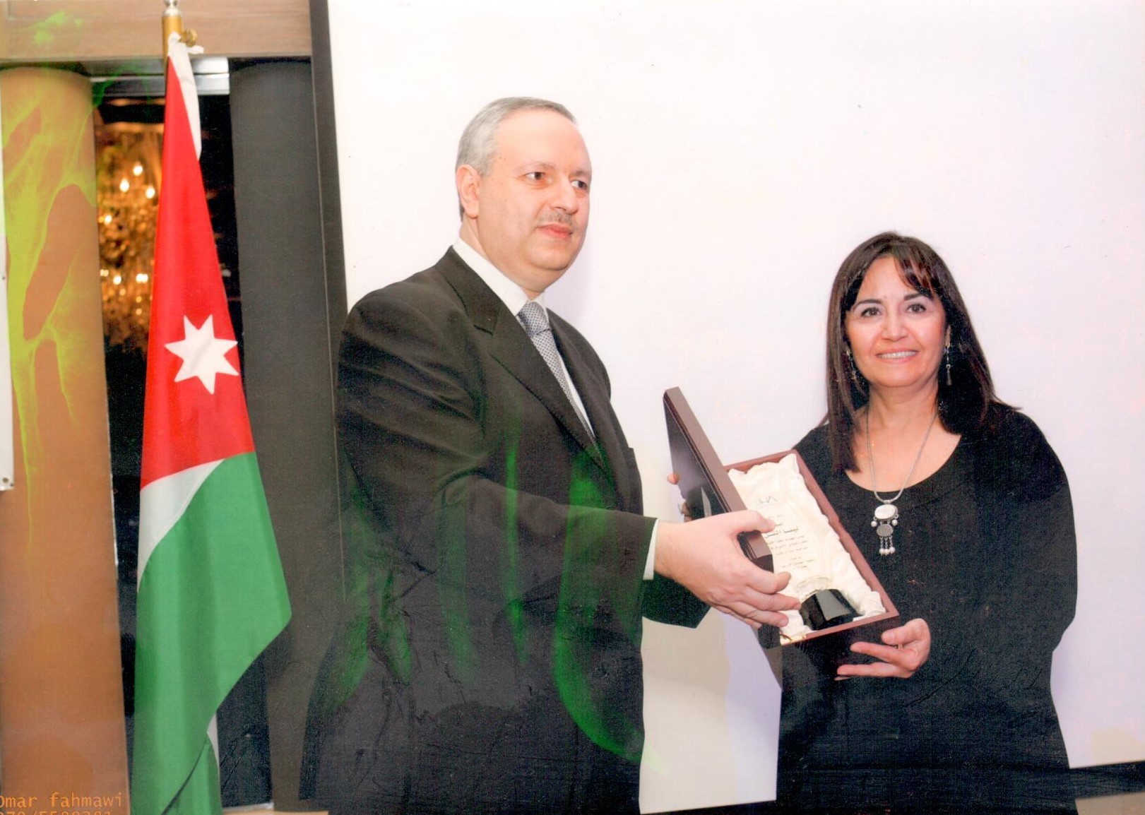 تكريم عن مسرحية بترا ان حكت من وزارة السياحة.jpg